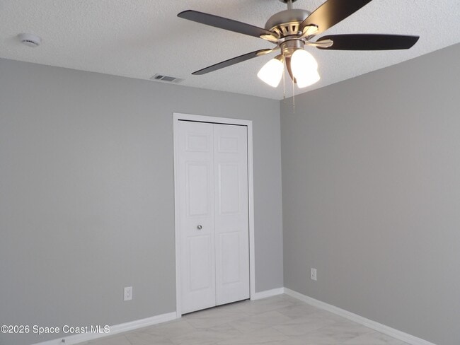 Building Photo - 542 Octavius Rd SW