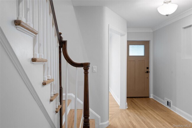 Building Photo - 19 Bonnie Way