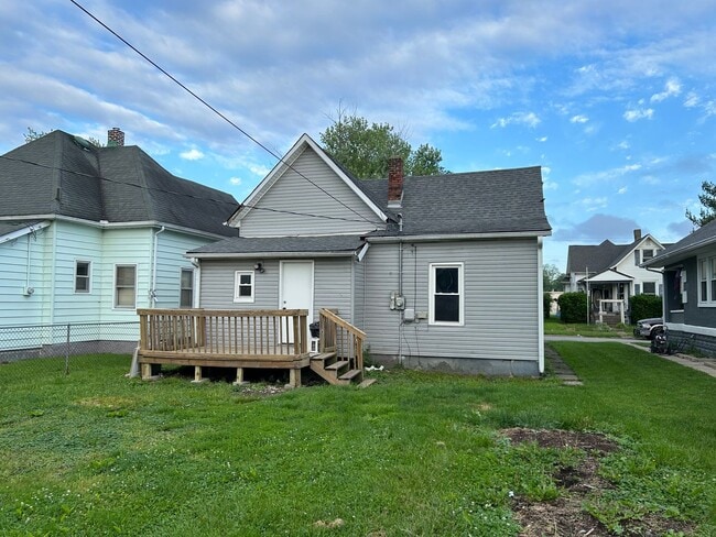 Building Photo - 518 Montgomery St