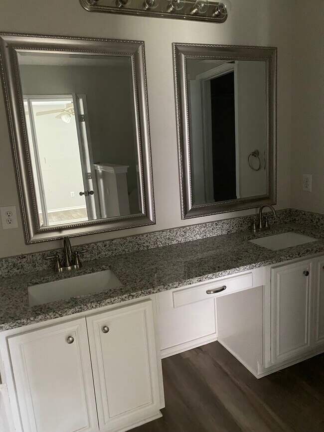 Building Photo - 510 Clairmont St