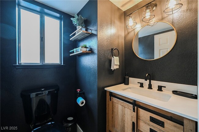 Building Photo - 1640 Crystal Shadows Cir