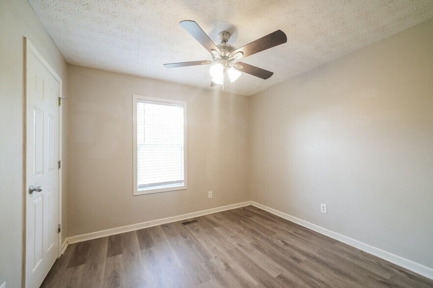 Building Photo - 124 S Winds Dr