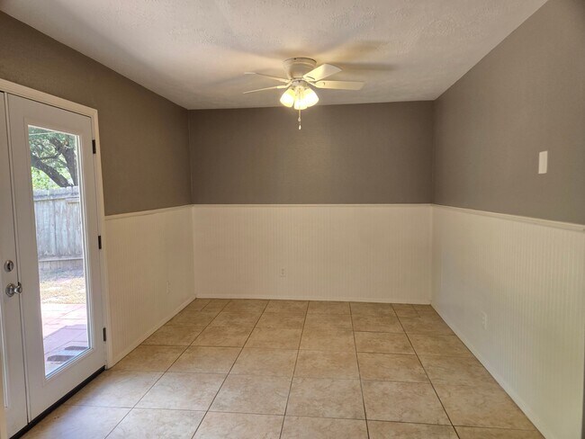 Building Photo - 3209 Coastal Dr