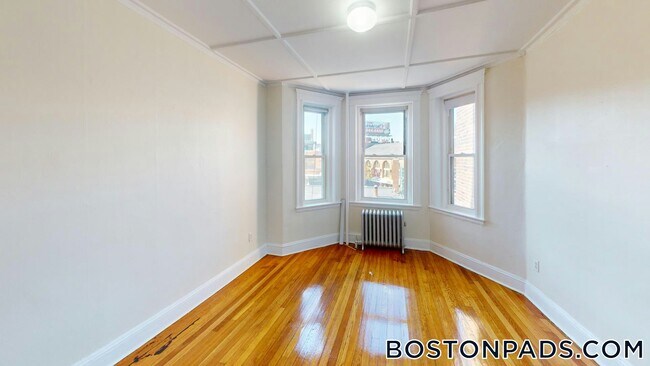 Building Photo - 1175 Boylston St