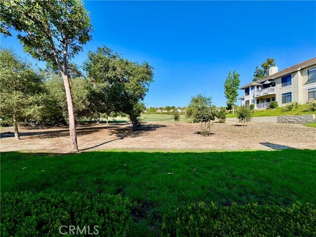 Building Photo - 33 Oak Knolls