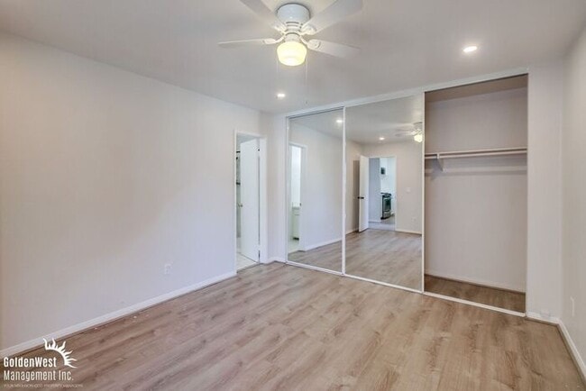 Building Photo - Updated 2Bdm 2Ba Condo in Windsor Chalet C...