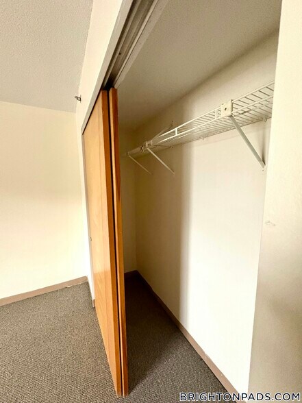 Building Photo - 154 N Beacon St