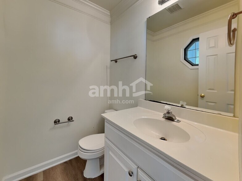 Building Photo - 4905 Heritage Woods Ct