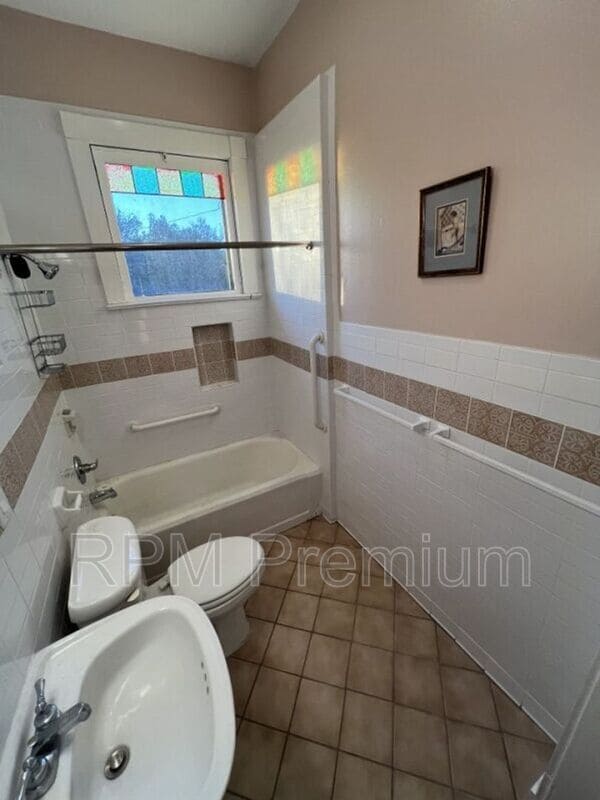 Building Photo - 8222 LA-955