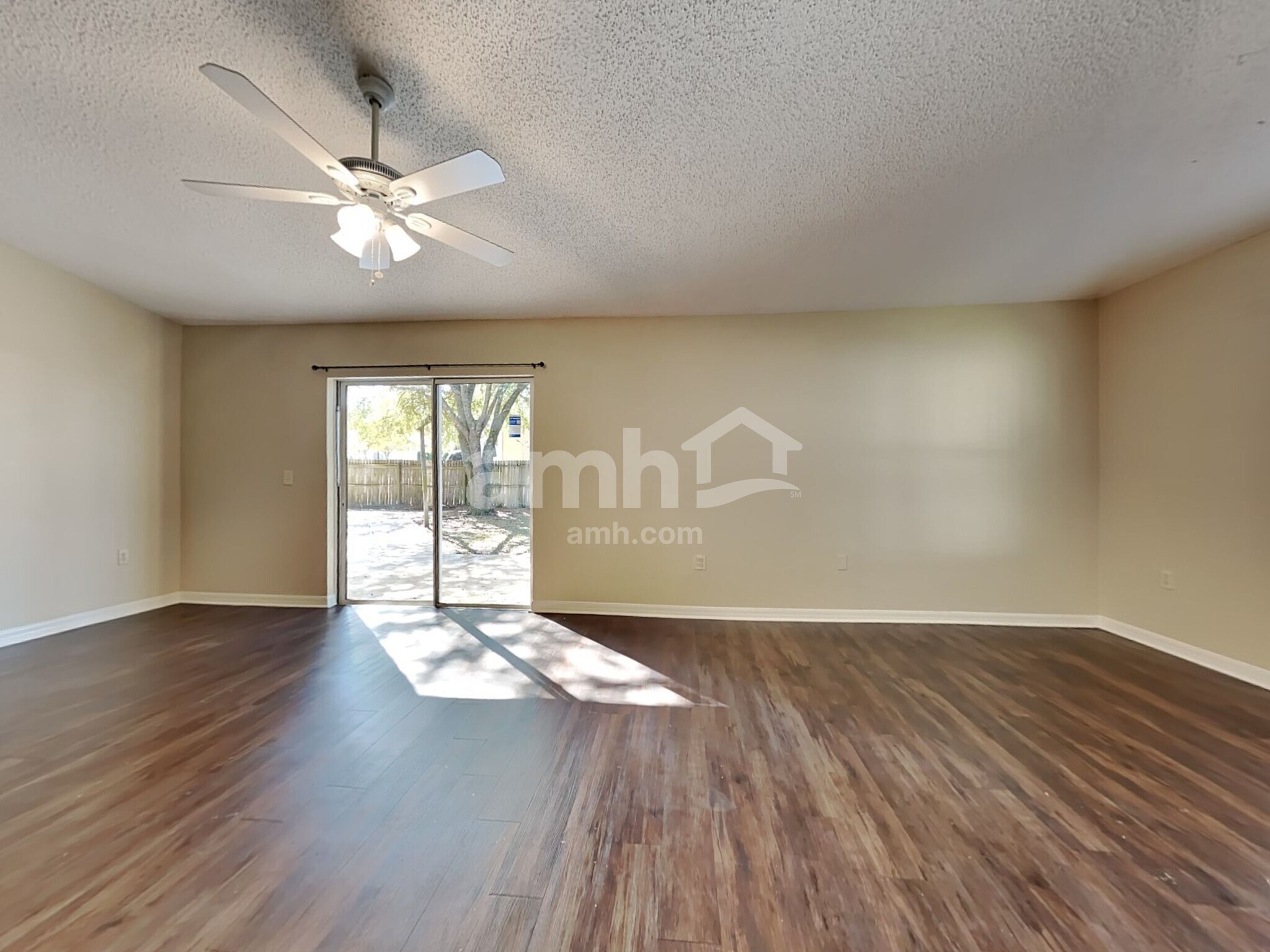 Building Photo - 4045 Half Moon Cir