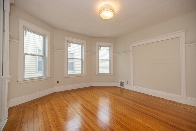 Building Photo - 341 Allston St