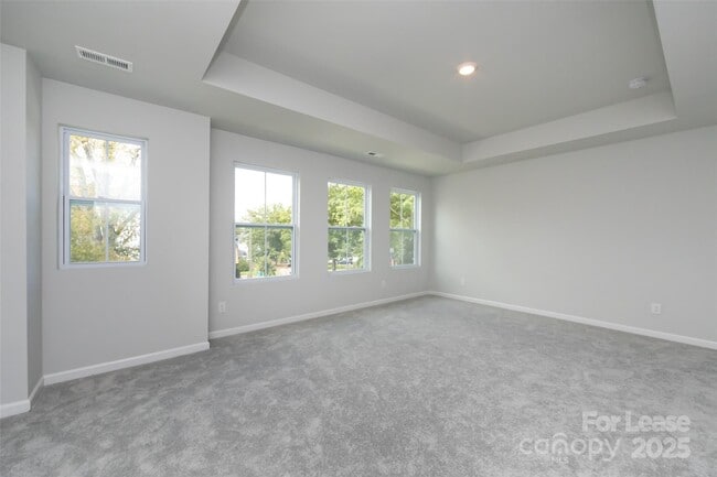 Building Photo - 2550 Lydia Ave