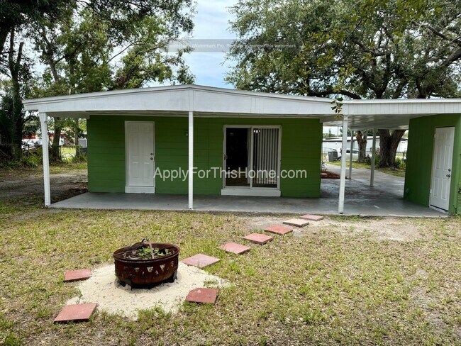 Building Photo - Single Family Home