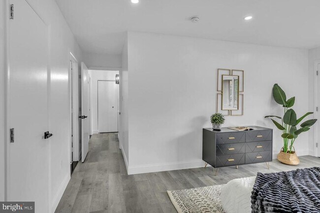 Building Photo - 201 Timber Creek Rd