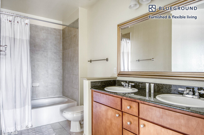 Building Photo - 4550 Cherry Creek S Dr