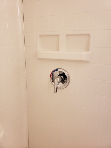 Building Photo - 3530 Parkwood Hills Ct