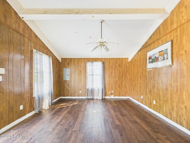 Building Photo - 111 Sternberg Dr