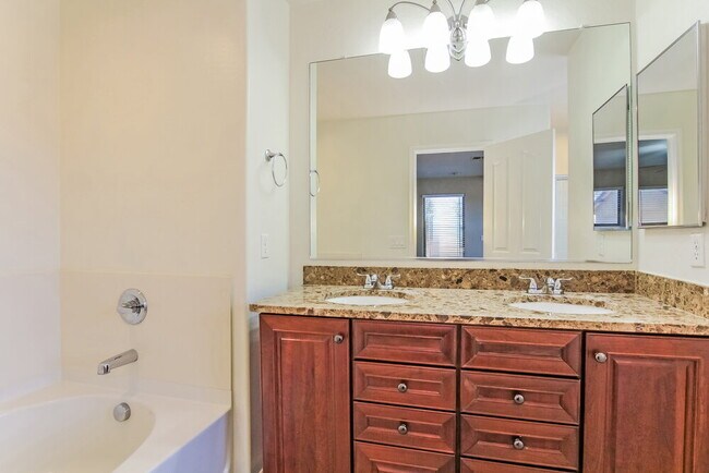 Building Photo - 17103 N 185th Dr