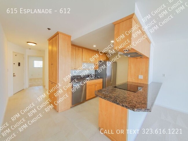 Building Photo - 615 Esplanade-612