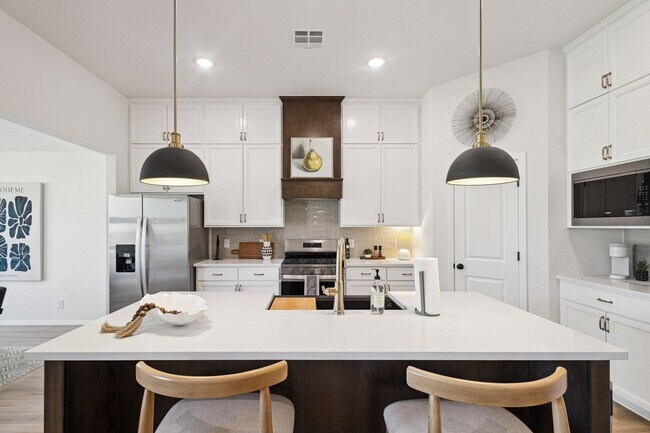 Building Photo - Modern Comfort Meets Turn-Key Living in Owasso’s Newest Build