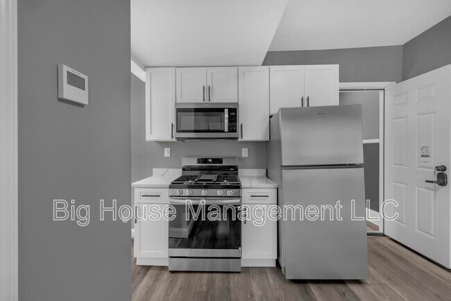 Building Photo - 1725 Hollins St