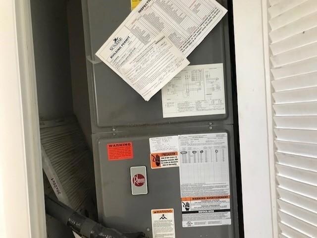 Building Photo - 8110 Sunrise Lakes Blvd