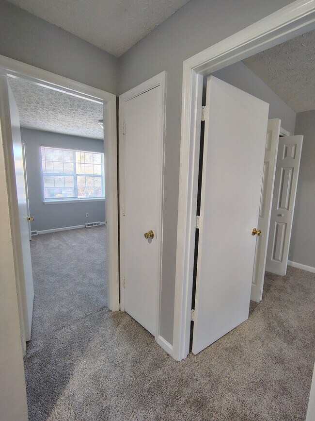 Building Photo - 16 Duiguid Dr