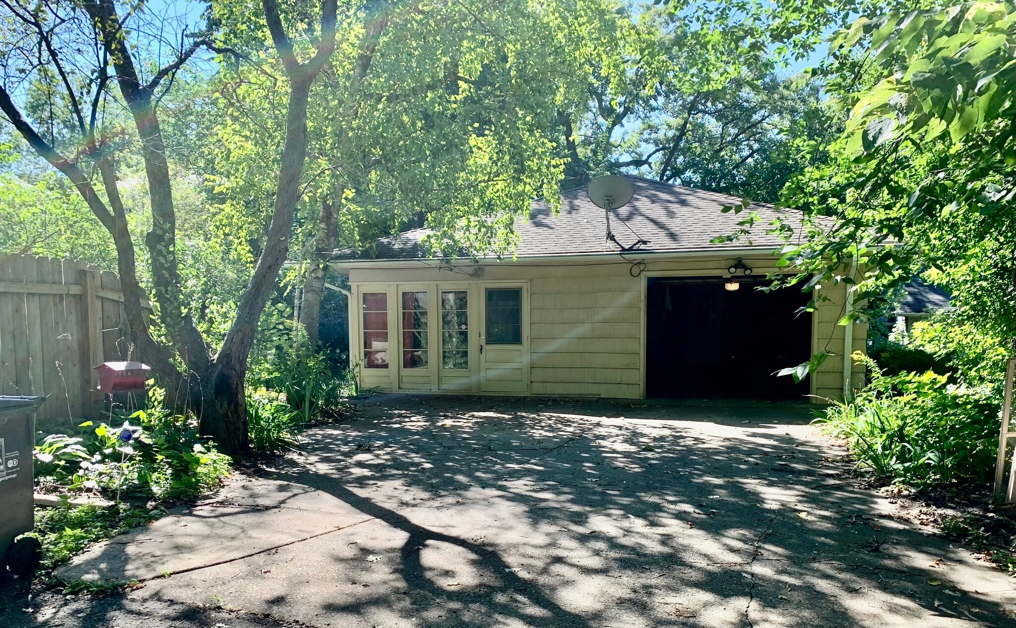 Building Photo - 2381 Buford Ave