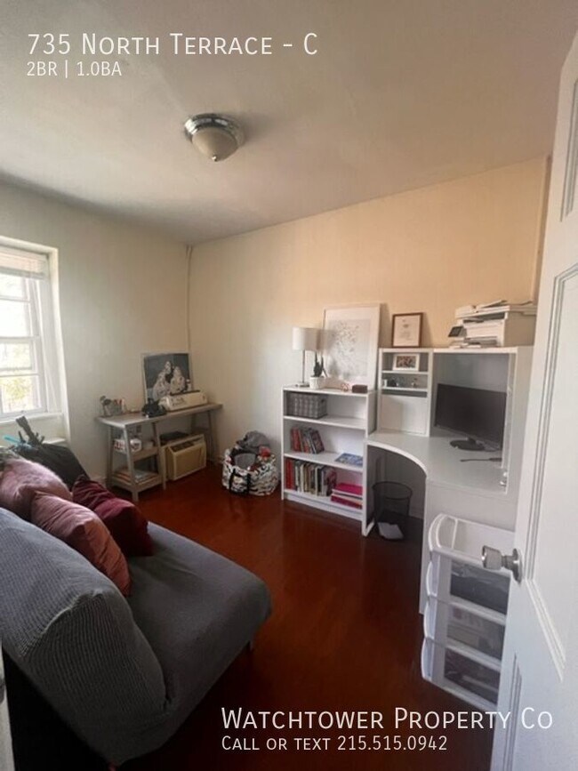 Building Photo - 735 North Terrace