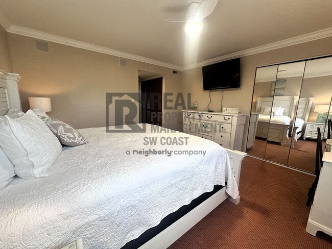 Building Photo - 2121 Collier Ave