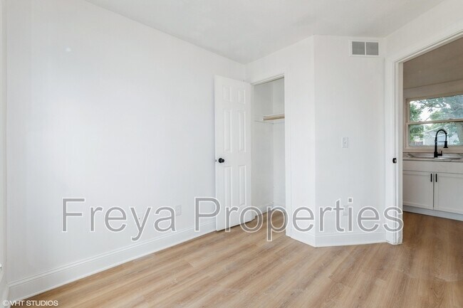Building Photo - 1547 13th St