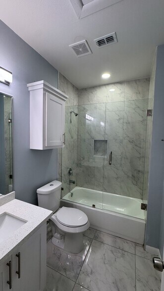 Building Photo - 1019 N Abbey Ave