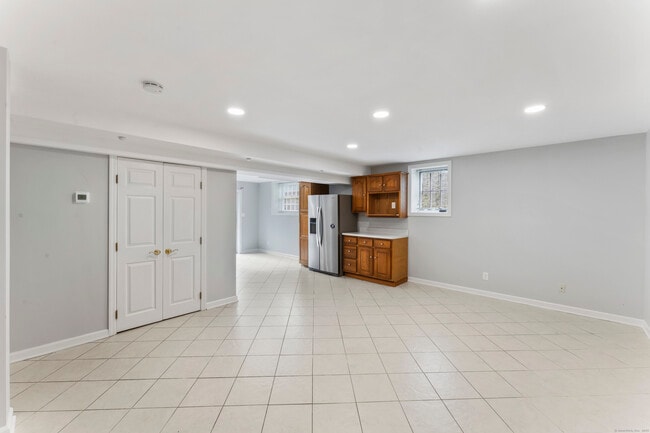 Building Photo - 4 Dover Cir