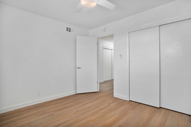 Building Photo - 339 Magnolia Dr