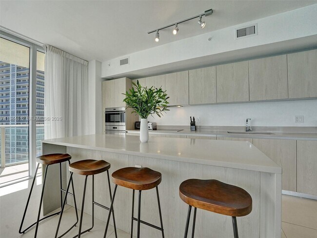 Building Photo - 4111 S Ocean Dr