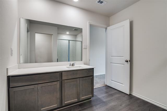 Building Photo - 611 Chuck Wagon Dr