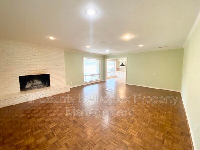 Building Photo - 4559 Hockaday Dr