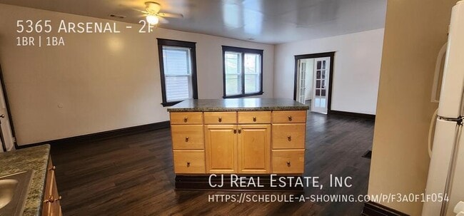 Building Photo - 5365 Arsenal-2F