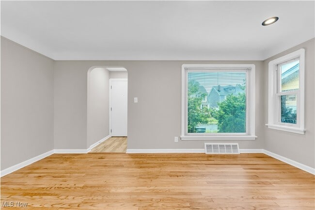Building Photo - 4821 E 84th St