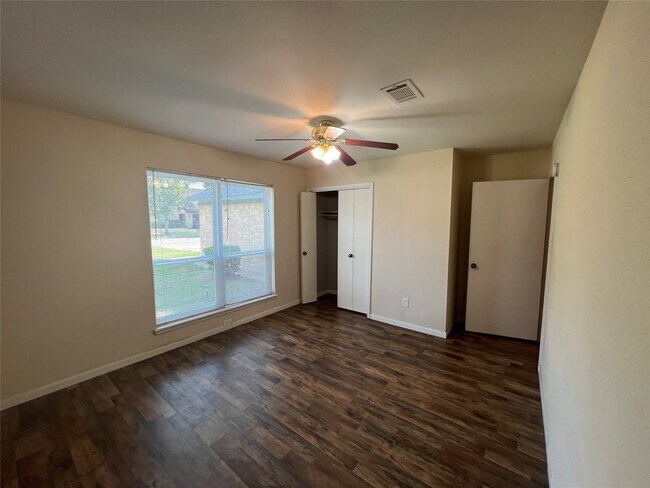 Building Photo - 6630 Trigate Dr