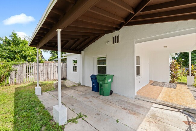 Building Photo - 551 NW 107th St