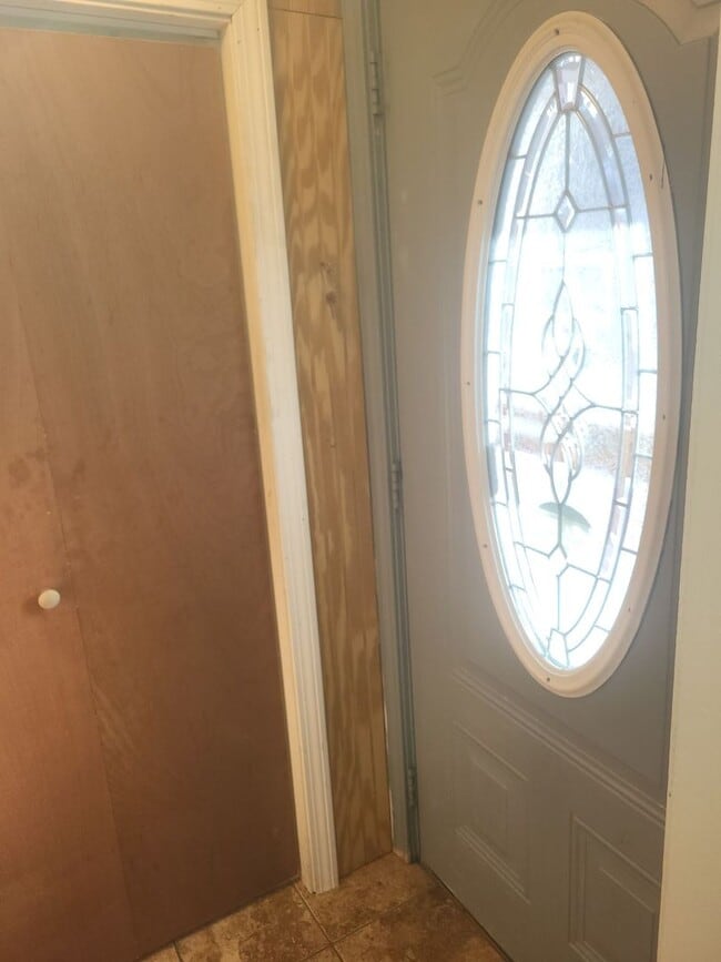 Building Photo - 5 Dupaw Gould Rd