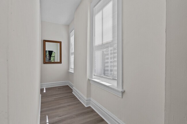 Building Photo - 2924 Pennsylvania Ave