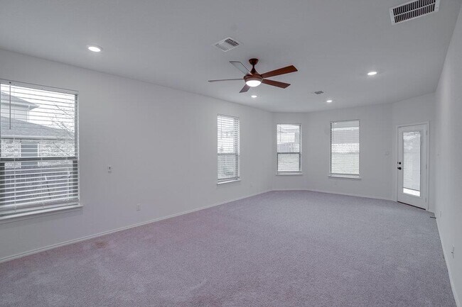 Building Photo - 4732 Padula Dr