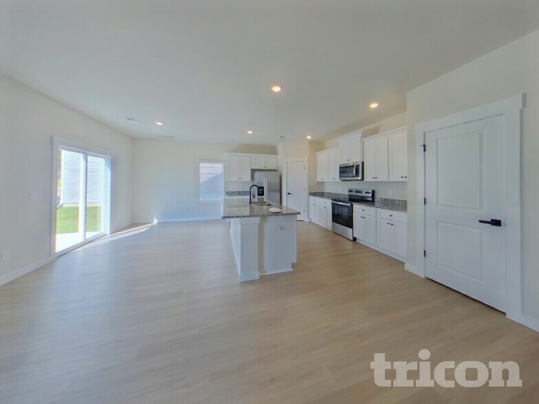 Building Photo - 1209 Crested Iris St