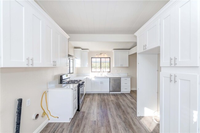 Building Photo - 24239 Huber Ave