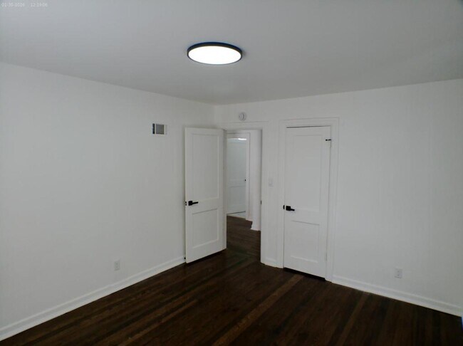 Building Photo - 5302 N Spruce Ave