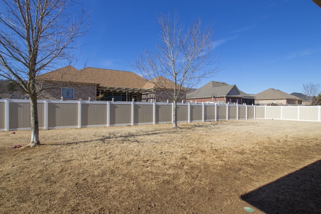 Building Photo - Exquisitely Maintained Home in the Coveted Goldsmith - Schiffman/ Hsv High school