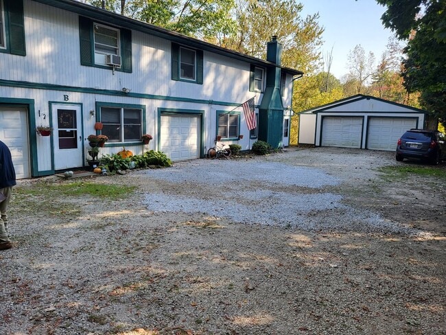 Building Photo - 1223 E Nimisila Rd