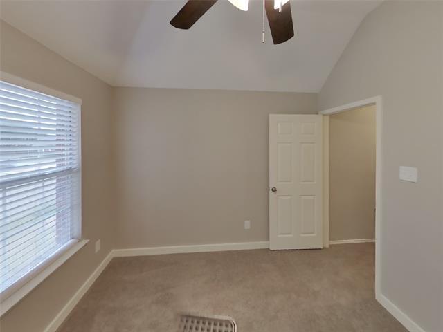 Building Photo - 2033 Oak Bend Ln